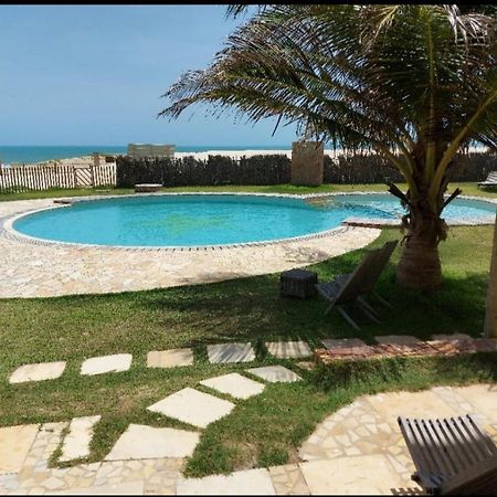 Vilas Na Praia Residence O Paraiso E Aqui Аракати Экстерьер фото