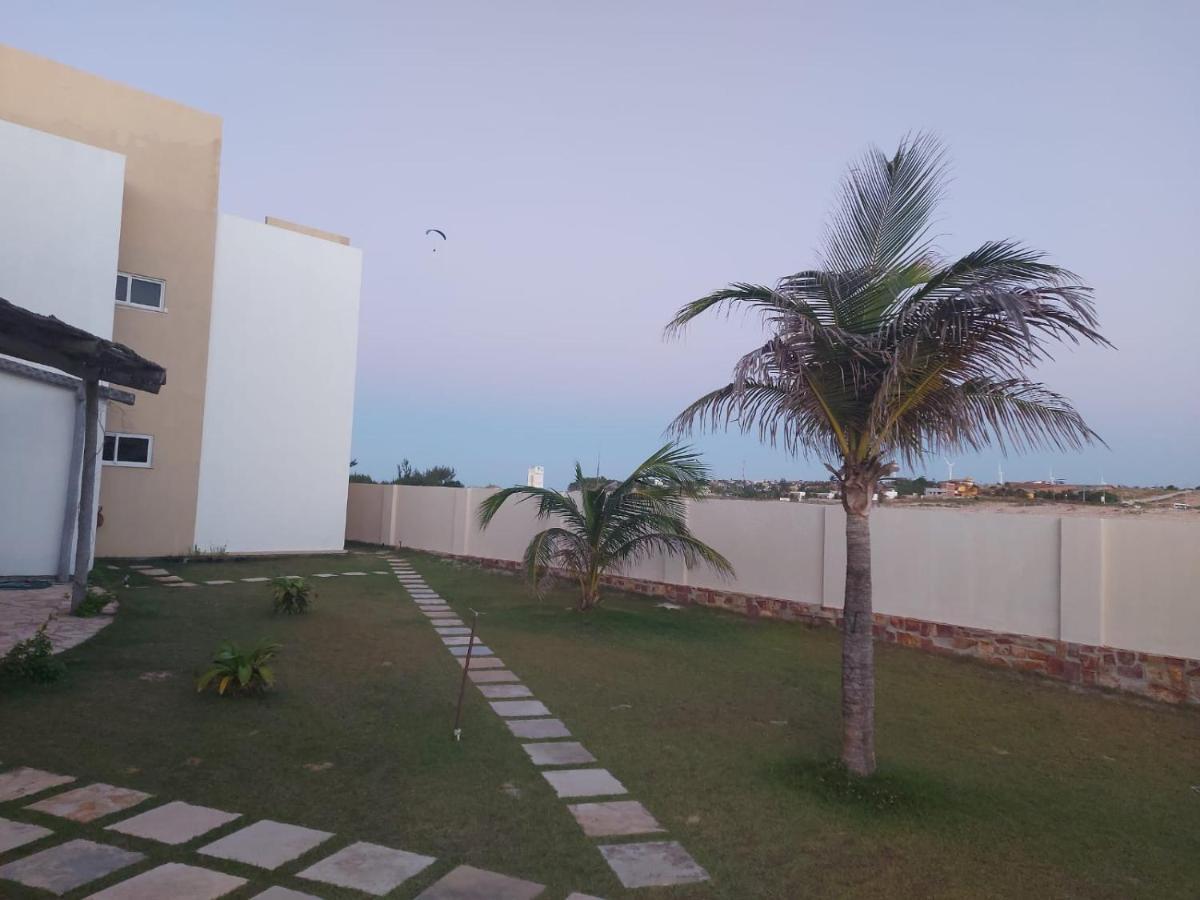 Vilas Na Praia Residence O Paraiso E Aqui Аракати Экстерьер фото