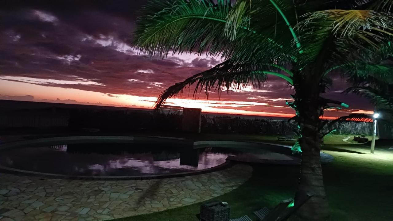 Vilas Na Praia Residence O Paraiso E Aqui Аракати Экстерьер фото
